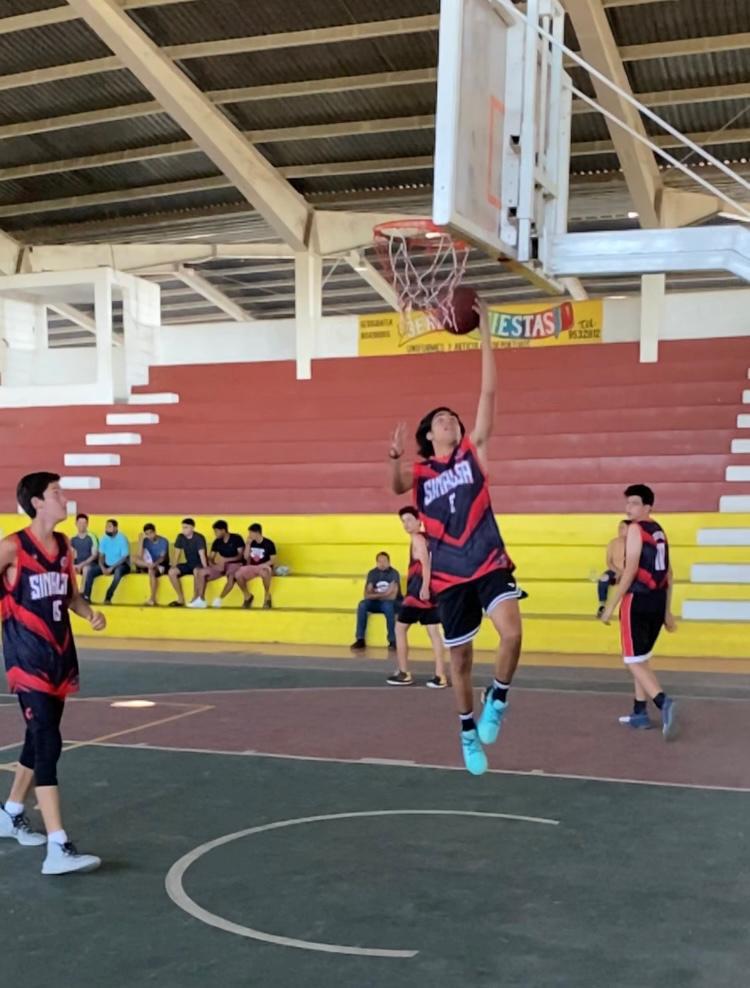 $!Mazatleco Eduardo Calderón recibe invitación a Preselección de Baloncesto U16