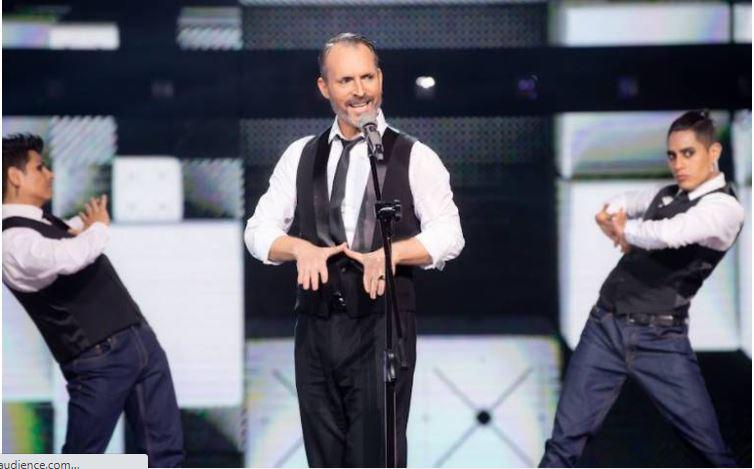 $!Paúl Rojas imita a Miguel Bosé desde hace 10 años.