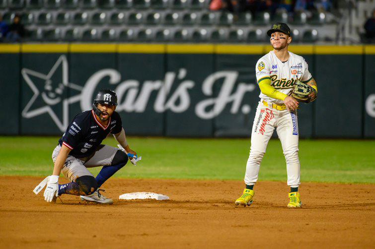 $!Cañeros gana en 11 entradas a Sultanes