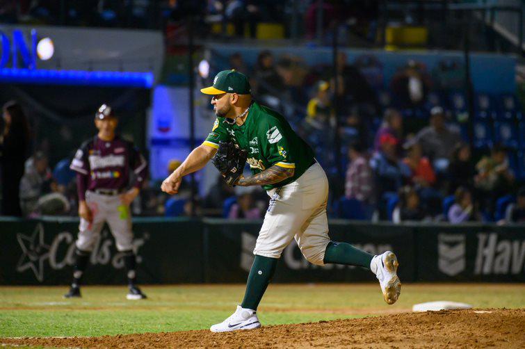 $!Tomateros de Culiacán se queda con la serie en Los Mochis
