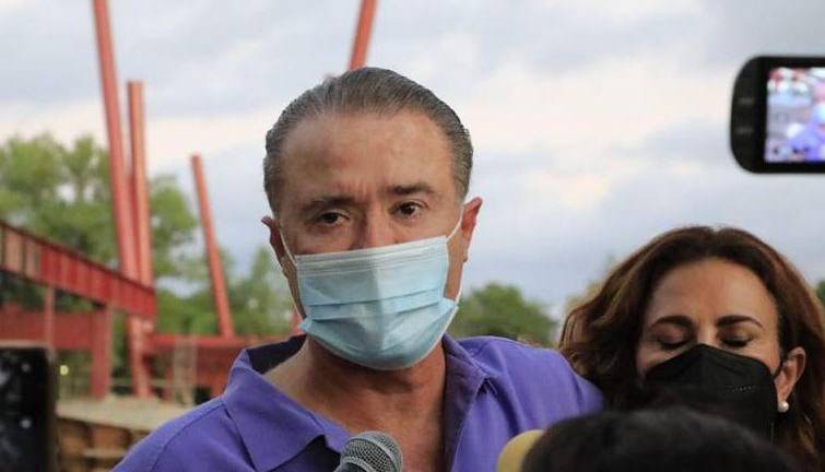 El Gobernador Quirino Ordaz Coppel.