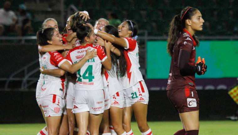 Mazatlán Femenil sufre ante Necaxa su sexta derrota del torneo.