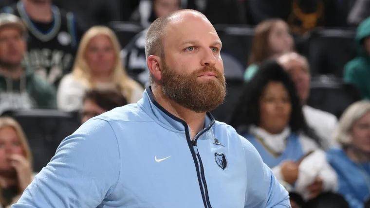 Memphis sorprende y despide a Taylor Jenkins