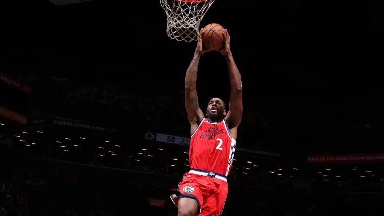 Kawhi Leonard estuvo intratable.
