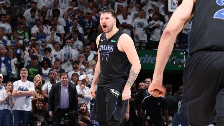 Luka Doncic anota en los últimos segundos para llevar a Dallas al triunfo.