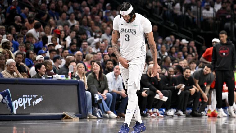 Anthony Davis sale lesionado.