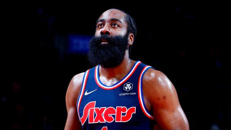 James Harden se lesiona y es baja un mes