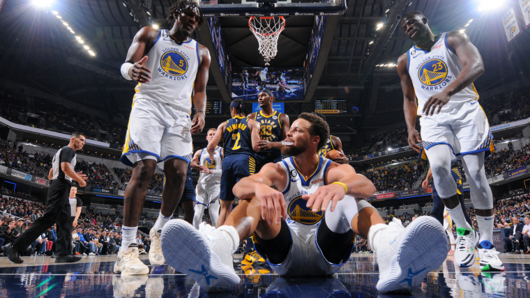 Stephen Curry se va al hule.
