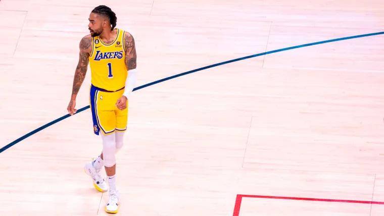 D’Angelo Russell se queda en Lakers.