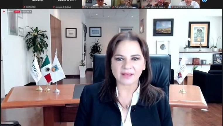 La Comisionada Norma Julieta del Río impartió la conferencia magistral “La importancia de las fiscalías en el combate a la corrupción”, en la Universidad Veracruzana.