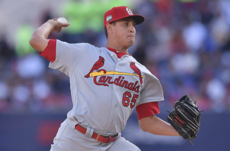 Giovanny Gallegos preserva triunfo de los Cardenales en Dodger Stadium