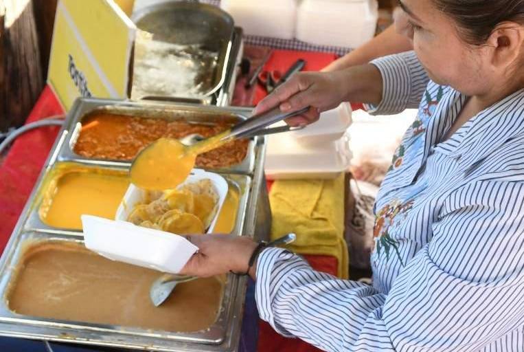 Llaman a evitar comidas grasosas, con manteca y azucaradas en estas fechas decembrinas