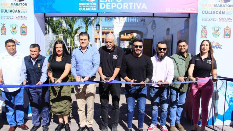 El corte de listón de la Expo.