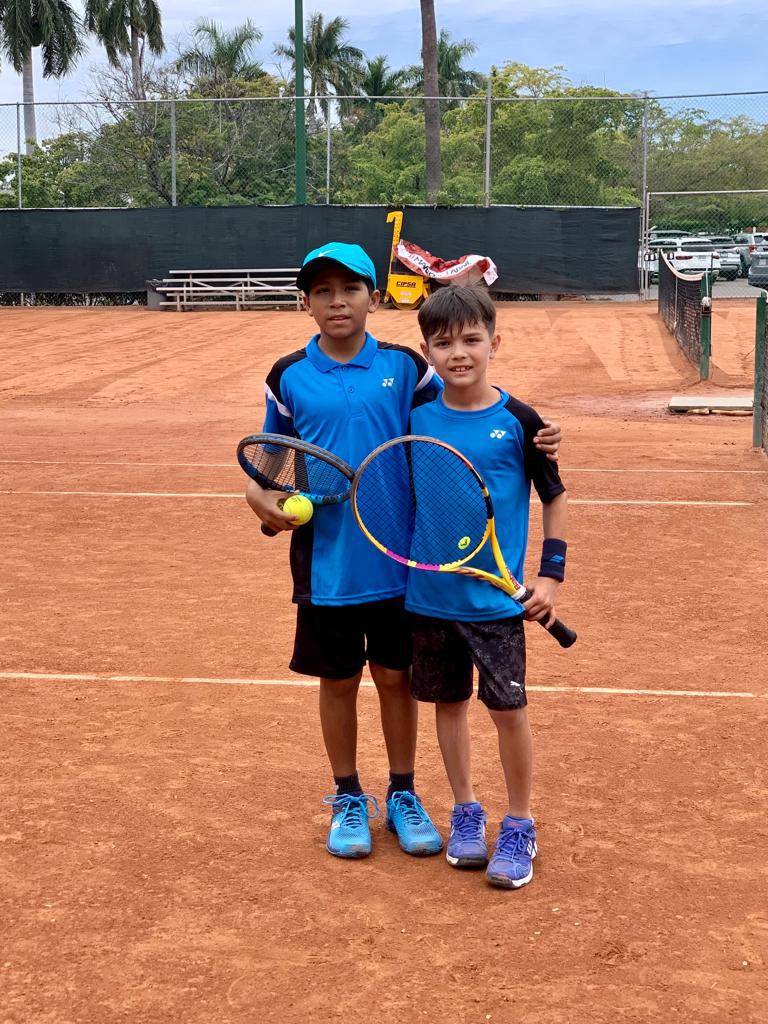 $!Suben mazatlecos al podio en el Regional de tenis, jugado en Los Mochis
