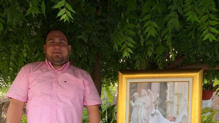 Adán Pazos Sánchez celebra sus seis años como sacerdote.