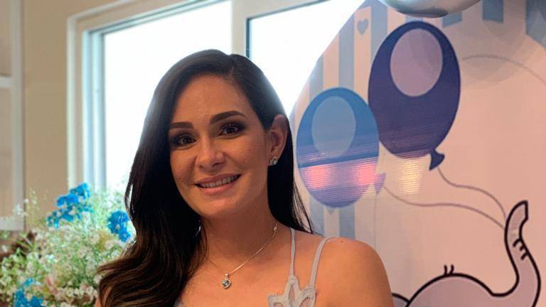 Jennifer Ulloa de Pérez, feliz en la espera de Ángel Omar.