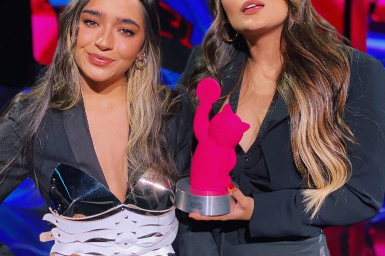La sinaloense Kenia Os arrasa en los MTV Miaw 2021