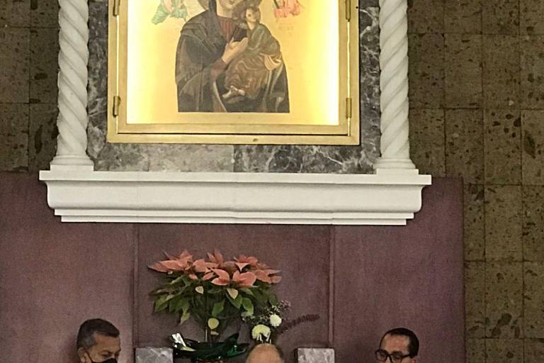 Celebra el Padre Antonio Díaz Fonseca 50 años de servir al pueblo de Dios