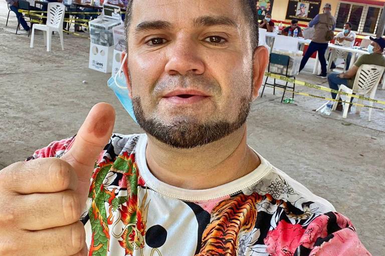 También los banderos salen a votar