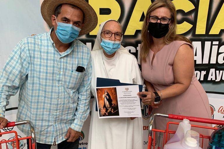 Mazatlecos brindan ayuda al Asilo de Ancianos La Inmaculada