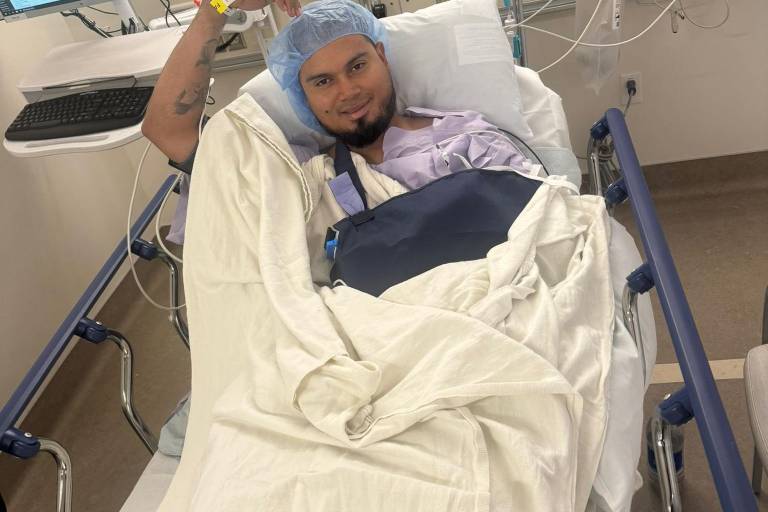 Luis Arráez se recupera de cirugía de pulgar izquierdo