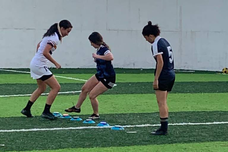 Invita la UAS a estudiantes a integrarse a su equipo femenil de futbol rápido