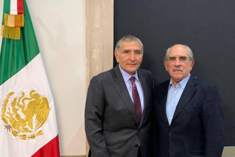 Santiago Nieto deja la UIF después de su polémica boda; designan en su lugar a Pablo Gómez