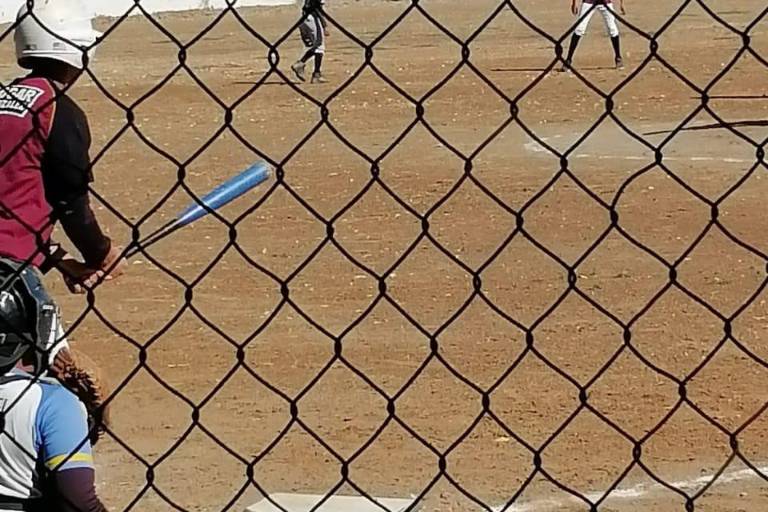 Juan Ramón Sánchez vence a Jaime Oleta en la Toronja de la Liga Pelikanos