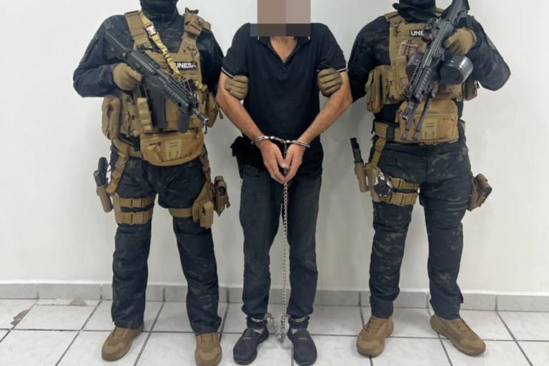 Detienen a un hombre acusado de homicidio en Culiacán