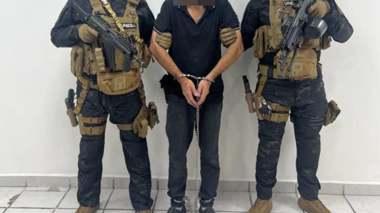 Everardo “N” fue presentado ante el Juzgado de Primera Instancia de Control y de Enjuiciamiento Penal de la Región Centro, e ingresado al Centro Penitenciario de Aguaruto.