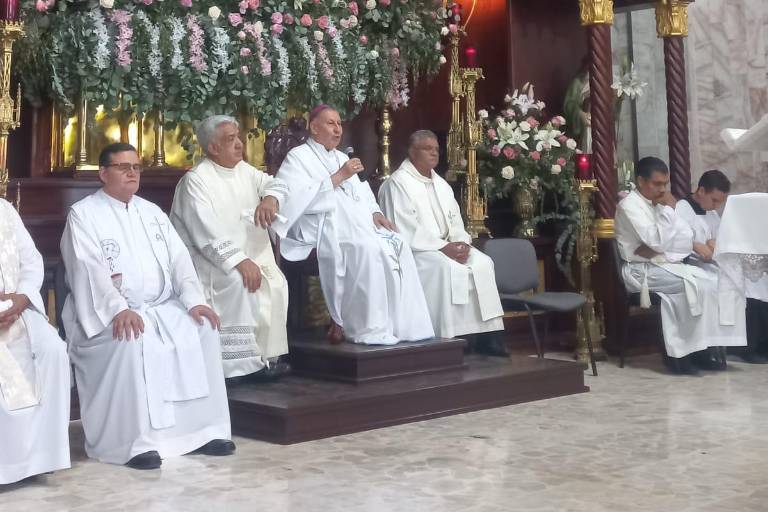 Celebran a la Virgen del Carmen y piden cuidar a Mazatlán de ciclones y huracanes