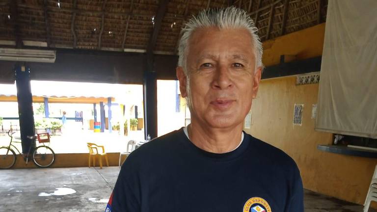 El ex futbolista profesional Marcelino Bernal tuvo actividad en los campos del Club Deportivo Muralla.