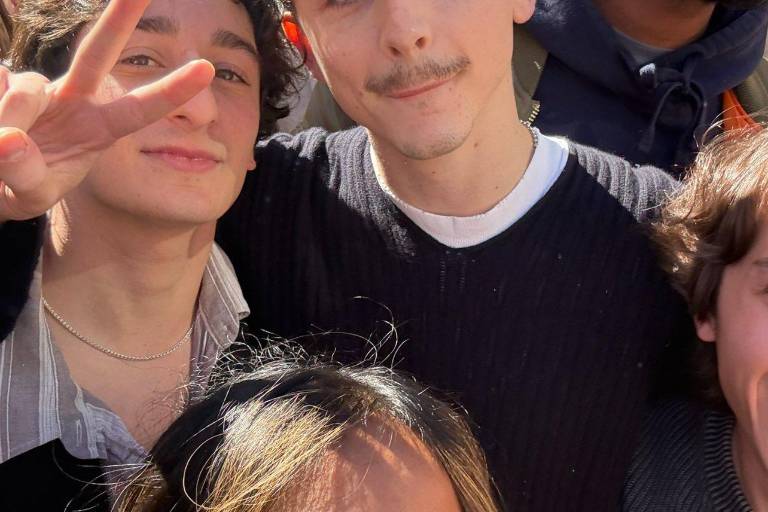 Sorprende Timothée Chalamet al aparecer en concurso de imitadores