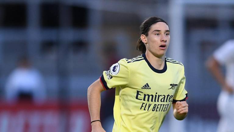 Marcelo Flores marca triplete.