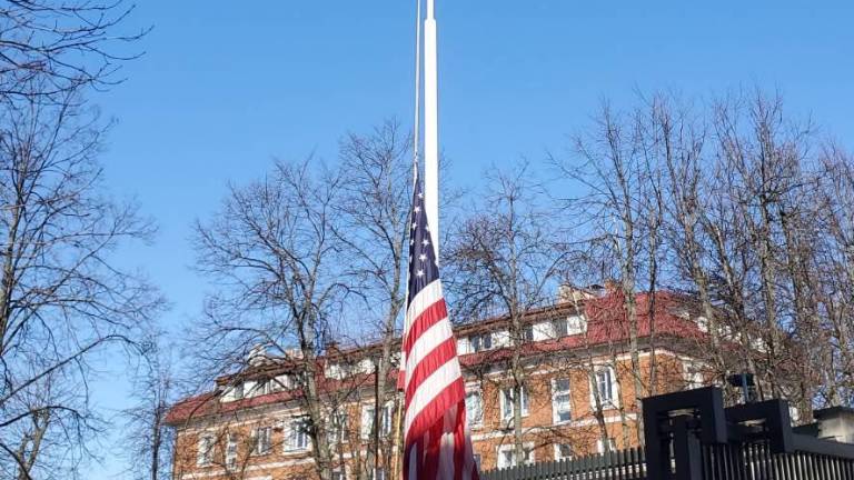 Los Estados Unidos de América han suspendido las operaciones de nuestra embajada en Minsk. Todo el personal estadounidense se ha marchado de Bielorrusia.