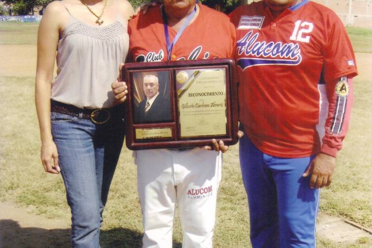 Gilberto Cárdenas Álvarez, una vida dedicada a la familia y al beisbol