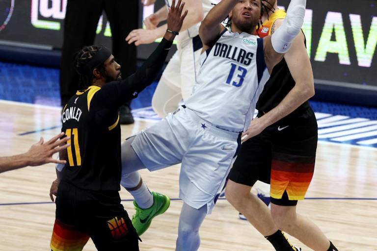 Mavericks se sobrepone a otro juego sin Luka Doncic para empatar los playoffs ante el Jazz