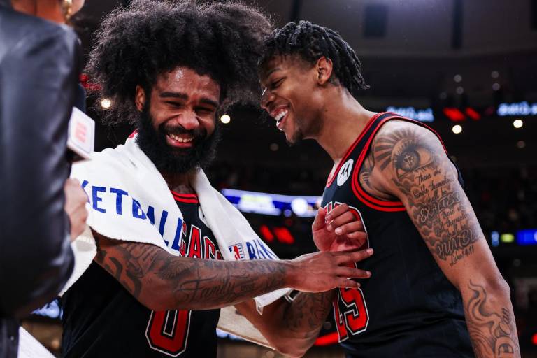 White mete 42 puntos y los Bulls disputarán con los Heat el último cupo para los playoffs de la NBA