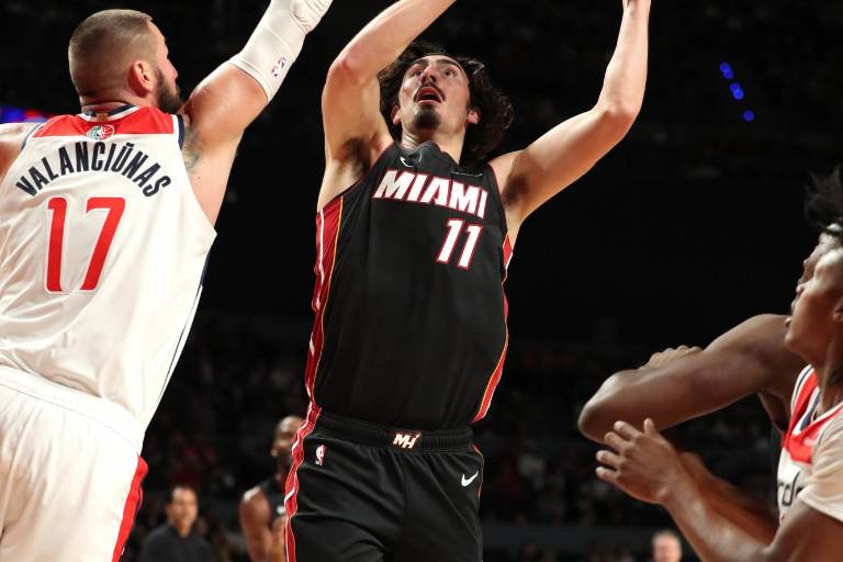 Jaime Jáquez y Miami Heat asestan histórica paliza a Wizards en la CDMX