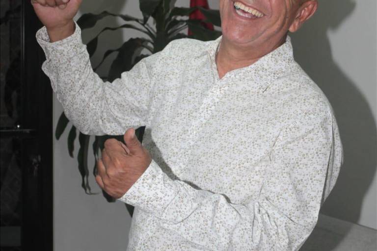 El cantante sinaloense Chayo de la Lola se reinventa en la música