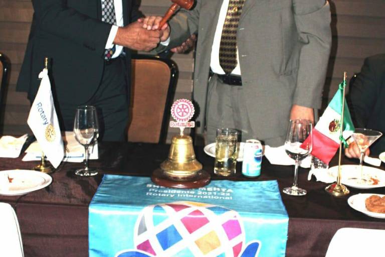 Realizan cambio de botón