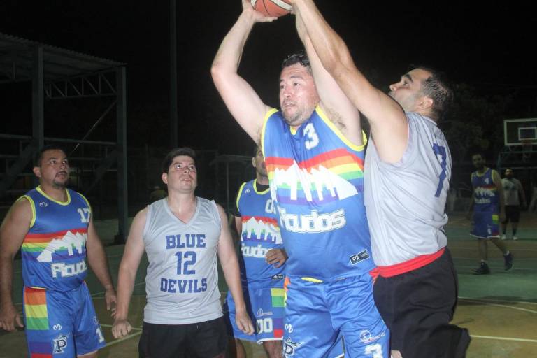 Picudos pega primero en la semifinal del baloncesto de Casa Hogar