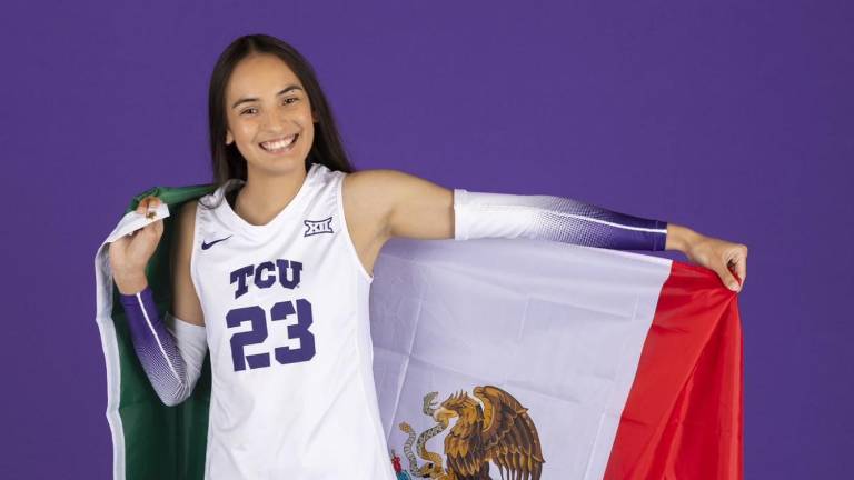 Melanie Parra tiene un futuro brillante en el voleibol.