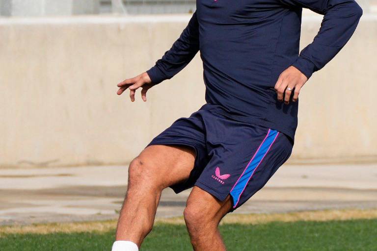 ‘Tecatito’ Corona vuelve a los entrenamientos del Sevilla
