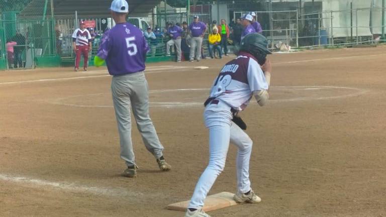 El equipo de softbol varonil se quedó sin boleto para el Nacional Conade de softbol.