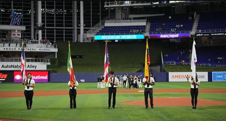 Las banderas de los equipos participantes.