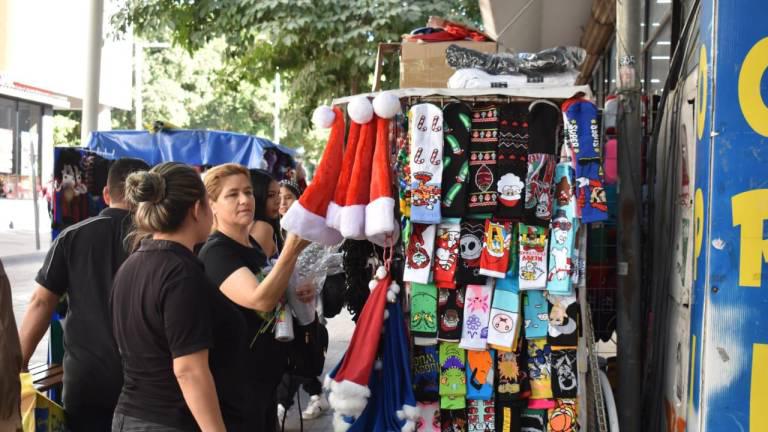 Registran locatarios del centro de Culiacán incremento en ventas decembrinas, pero son menores que en 2023
