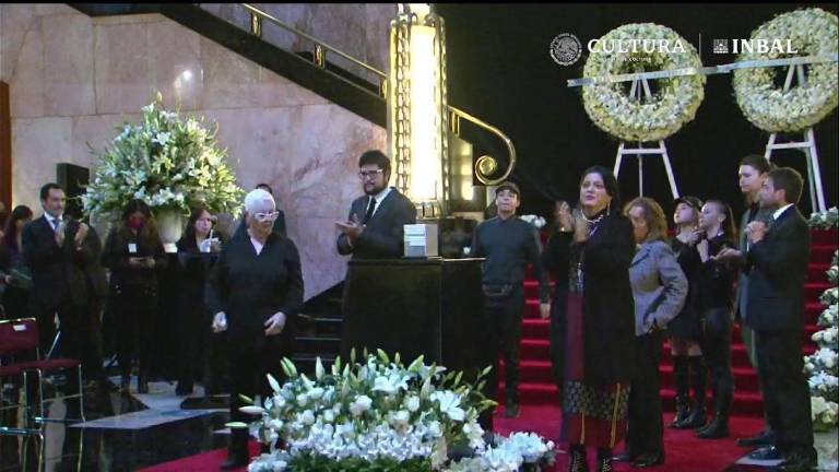 El homenaje de cenizas presentes se llevó a cabo en Bellas Artes.