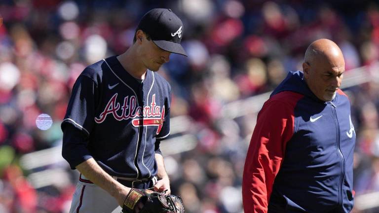 Max Fried se lesionó en su apertura del Día Inaugural con los Bravos de Atlanta.