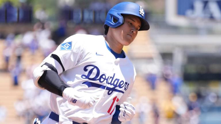 Shohei Ohtani se la vuela este miércoles ante los Mellizos.